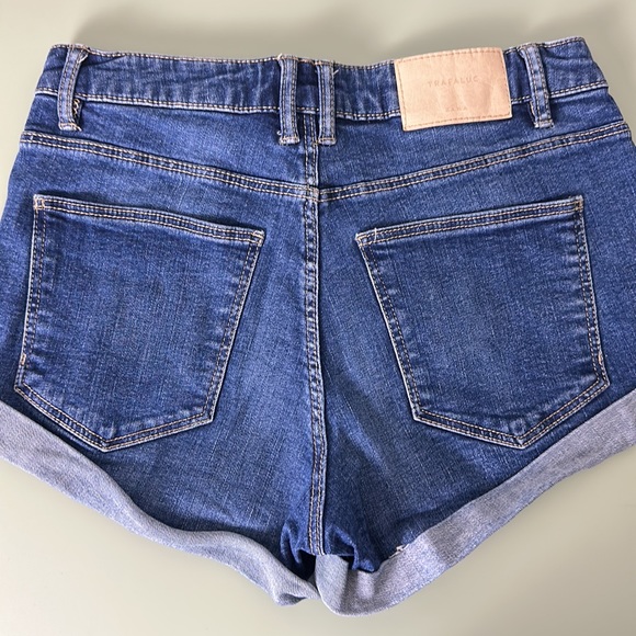 Zara Cuff Hem Denim Shorts - Picture 2 of 8